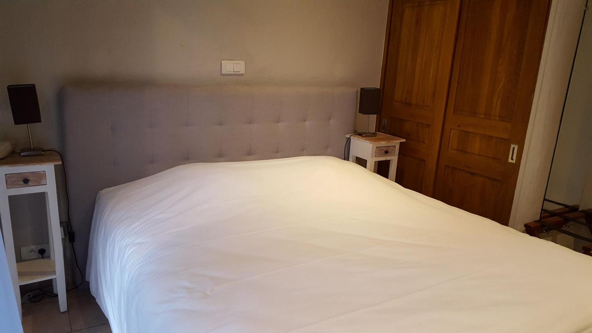 Logis Hotel - Restaurant Residence Les Cedres Villeneuve-lès-Avignon Eksteriør billede