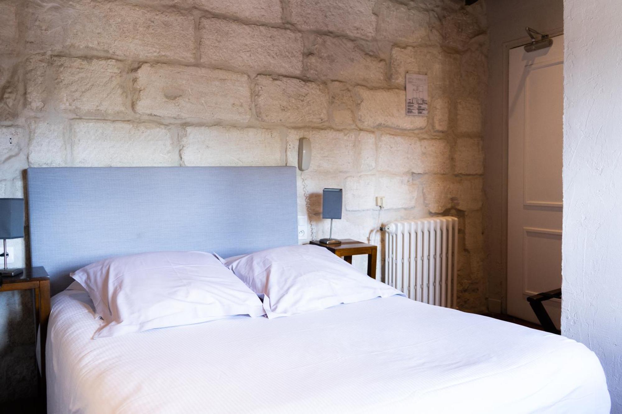 Logis Hotel - Restaurant Residence Les Cedres Villeneuve-lès-Avignon Eksteriør billede