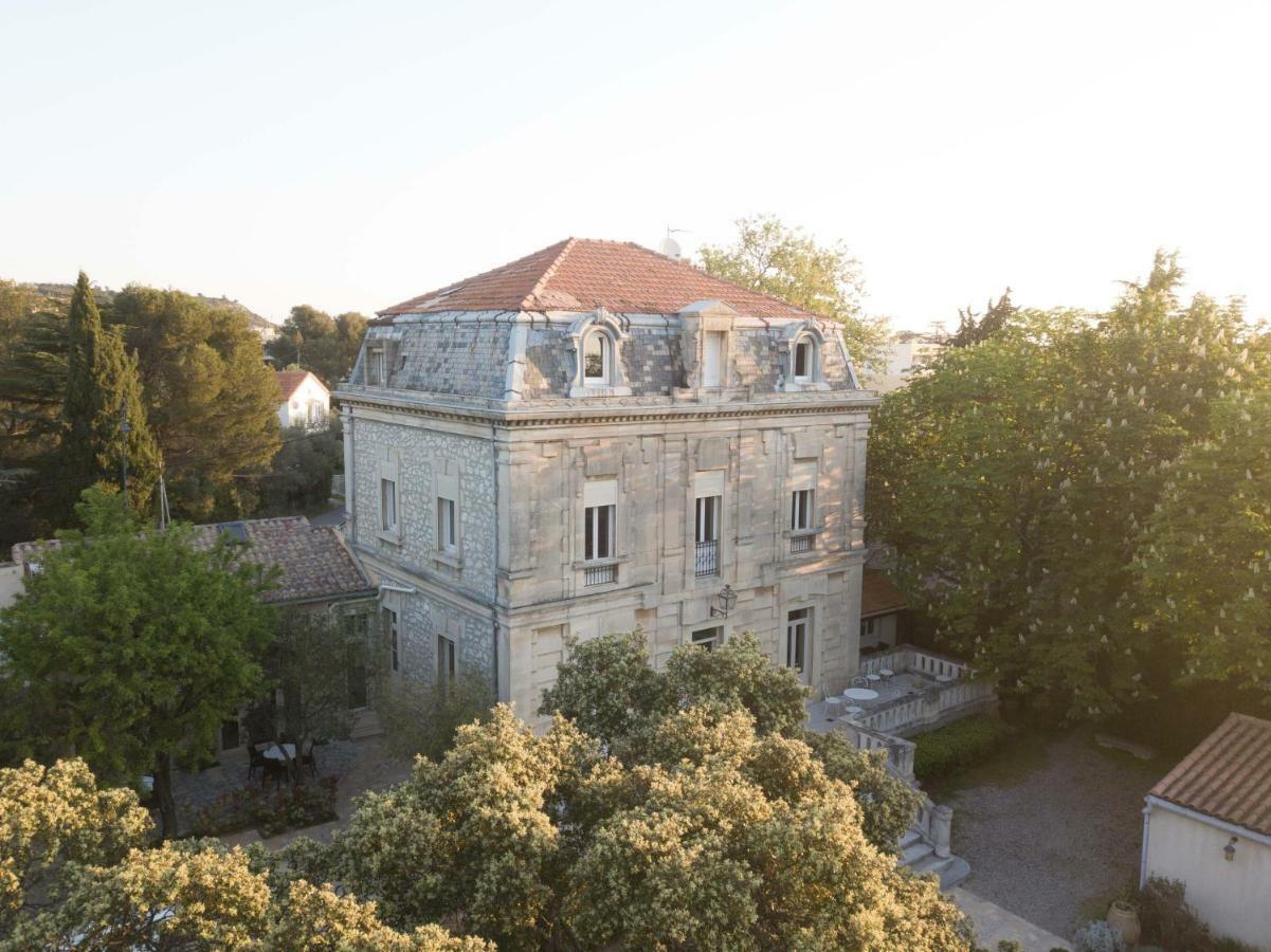 Logis Hotel - Restaurant Residence Les Cedres Villeneuve-lès-Avignon Eksteriør billede
